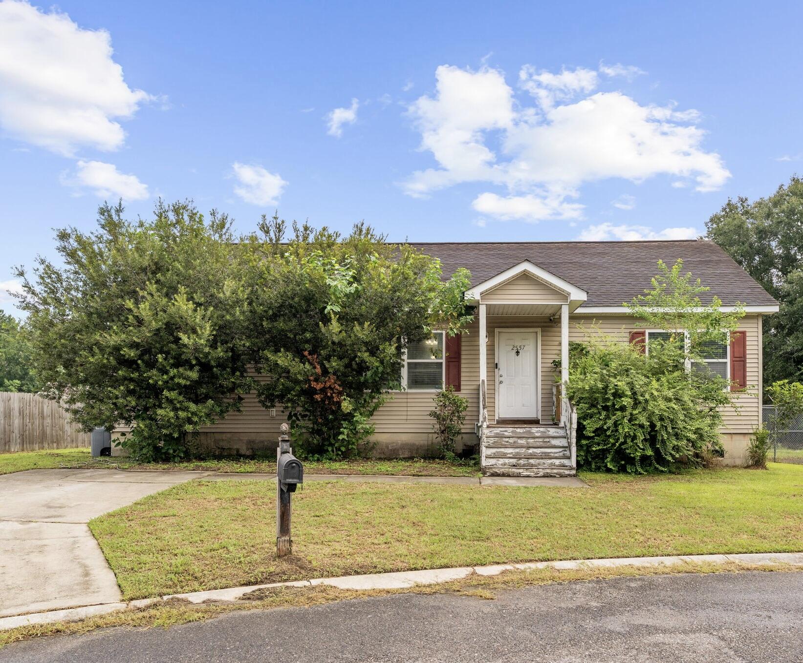 2557 Celestial Court