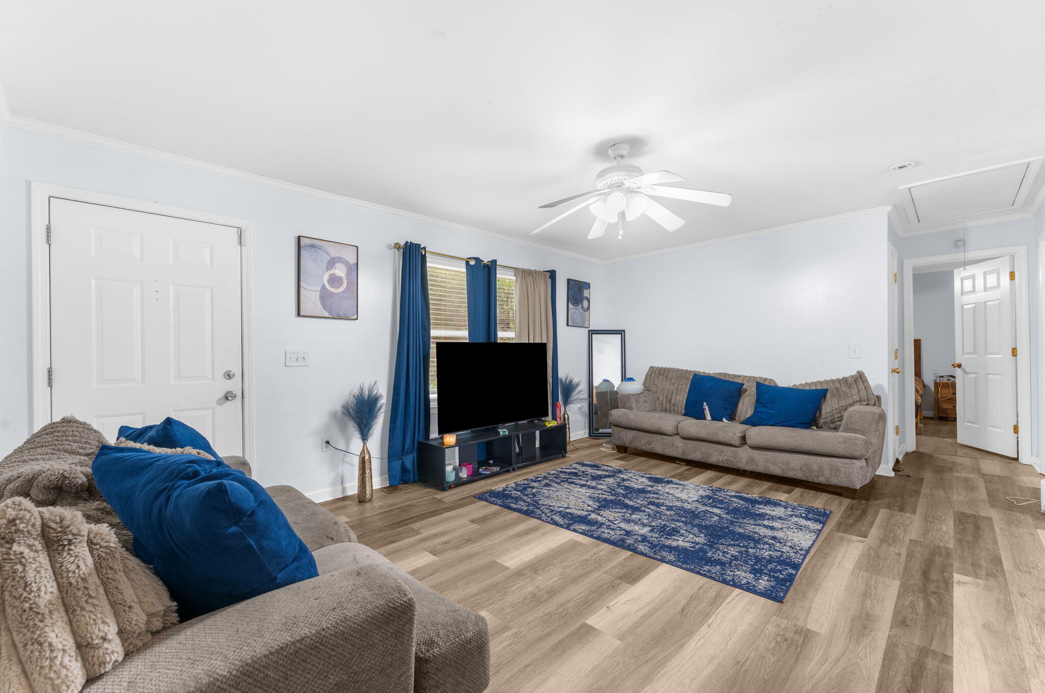2557 Celestial Court