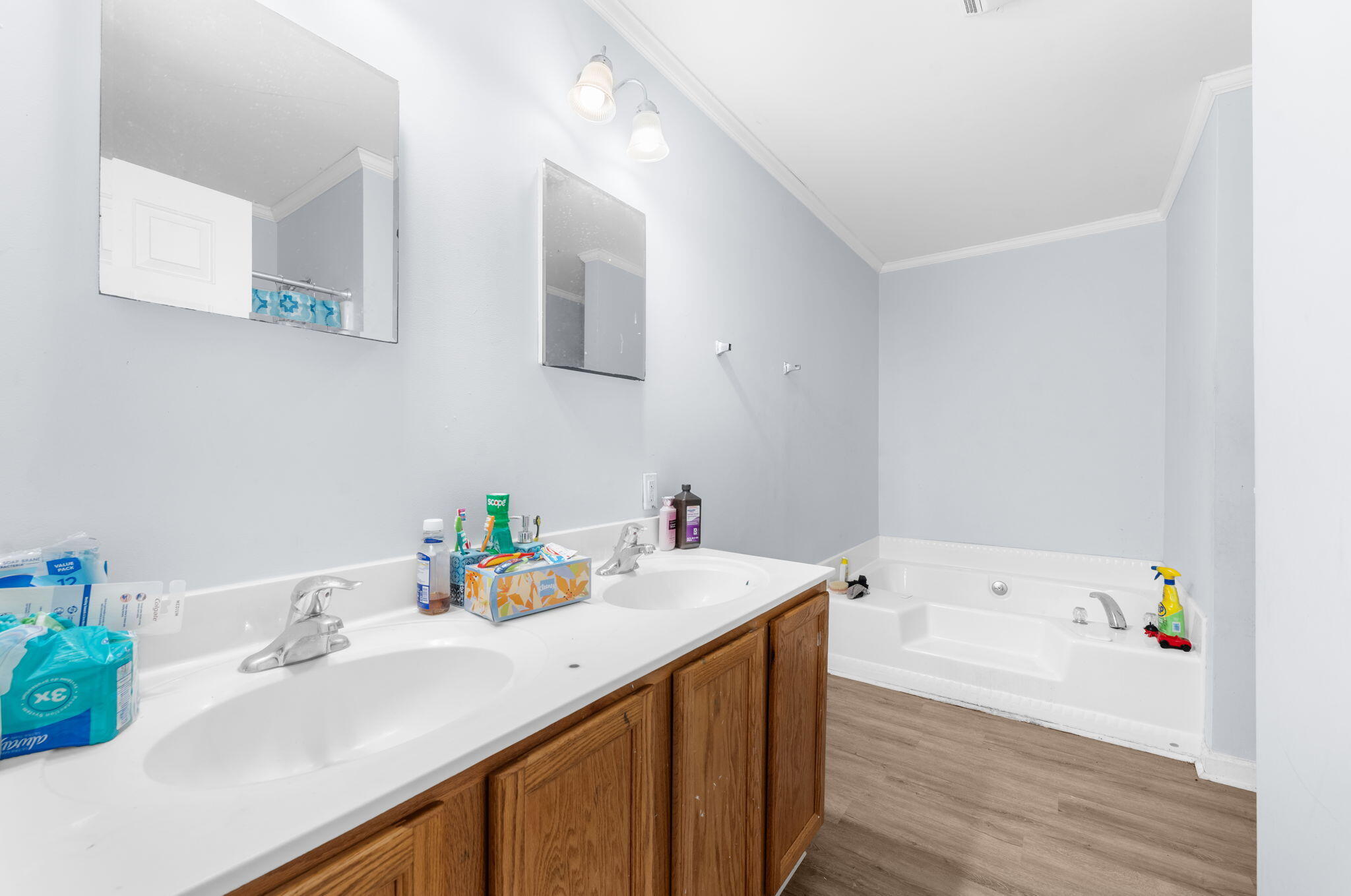 2557 Celestial Court