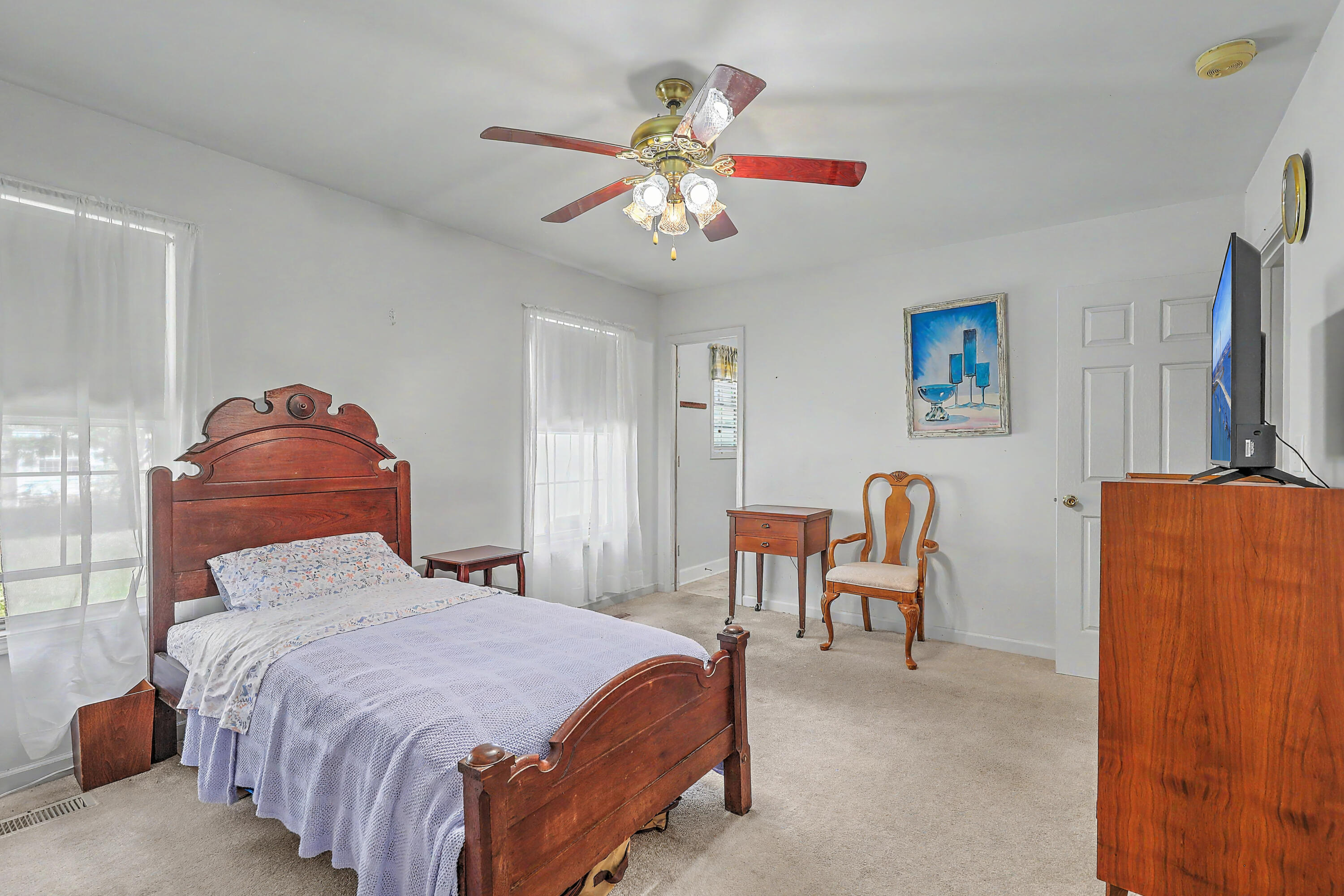 1186 Redbud Court