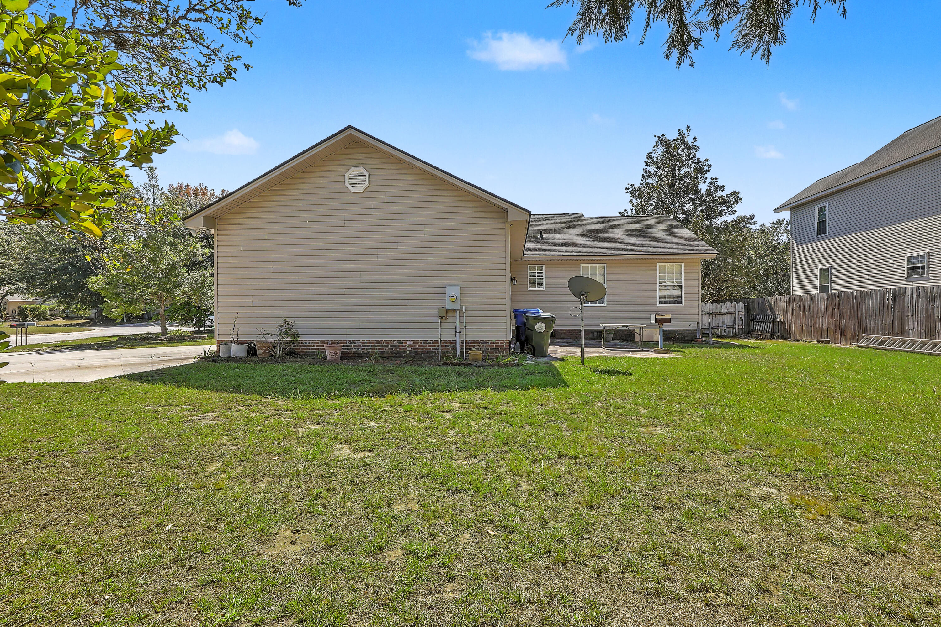 1186 Redbud Court