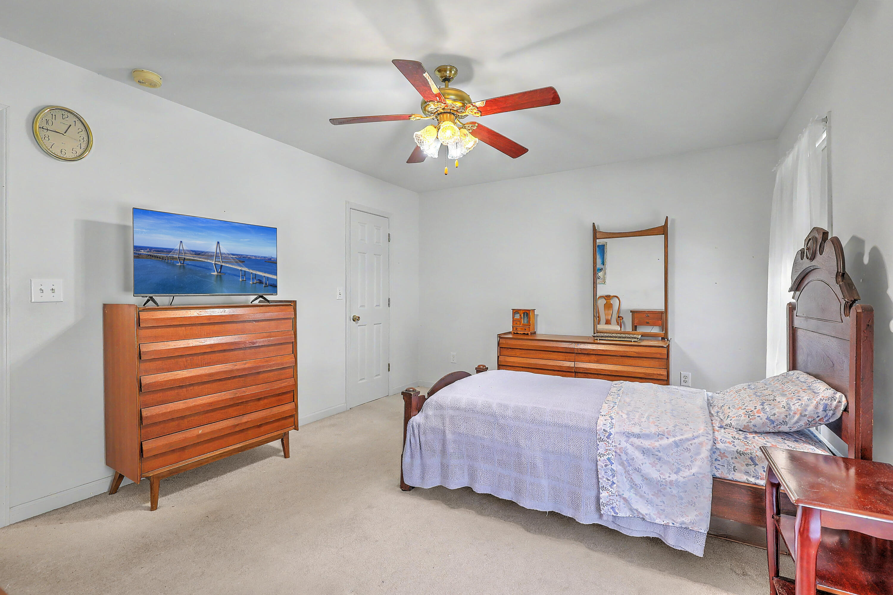 1186 Redbud Court