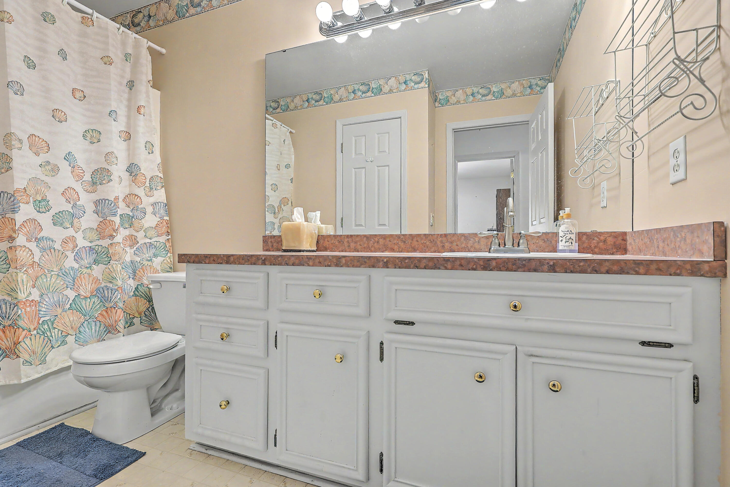 1186 Redbud Court
