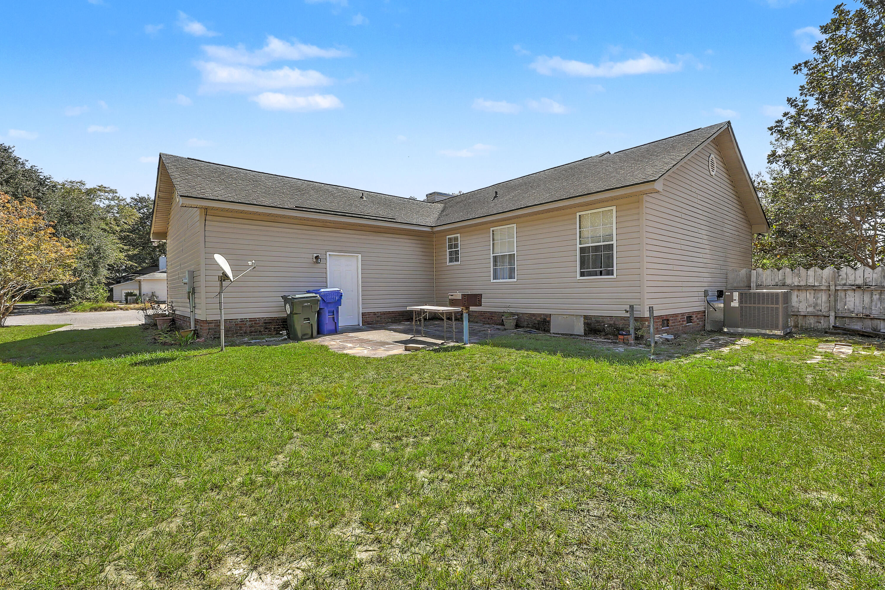 1186 Redbud Court