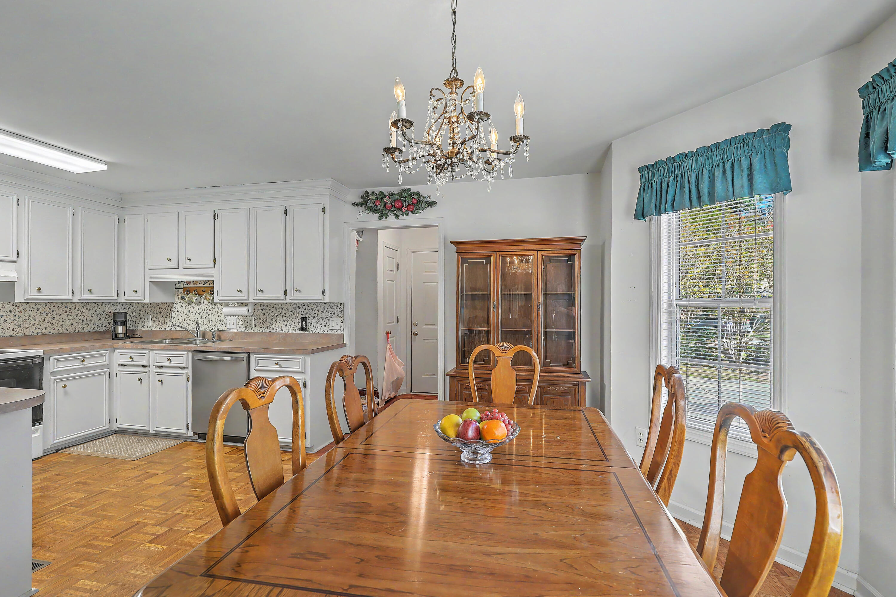 1186 Redbud Court