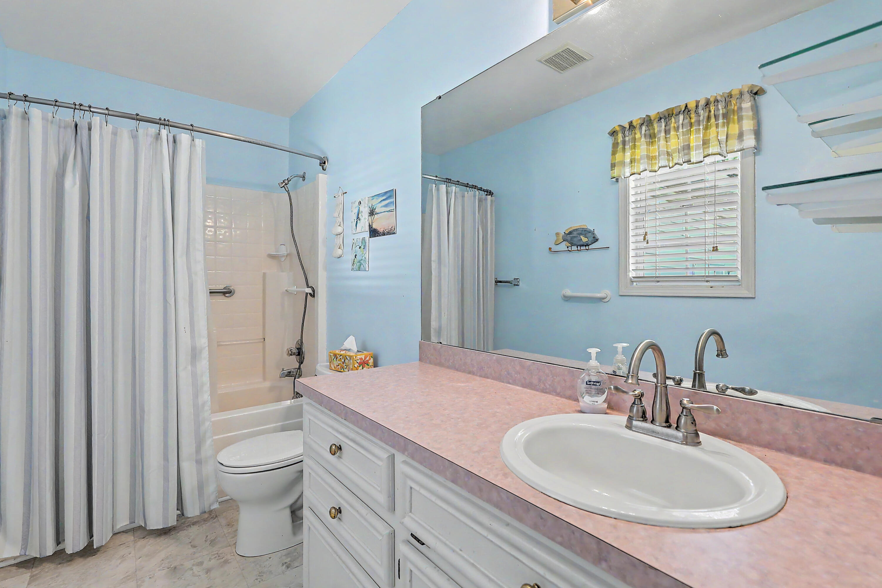 1186 Redbud Court