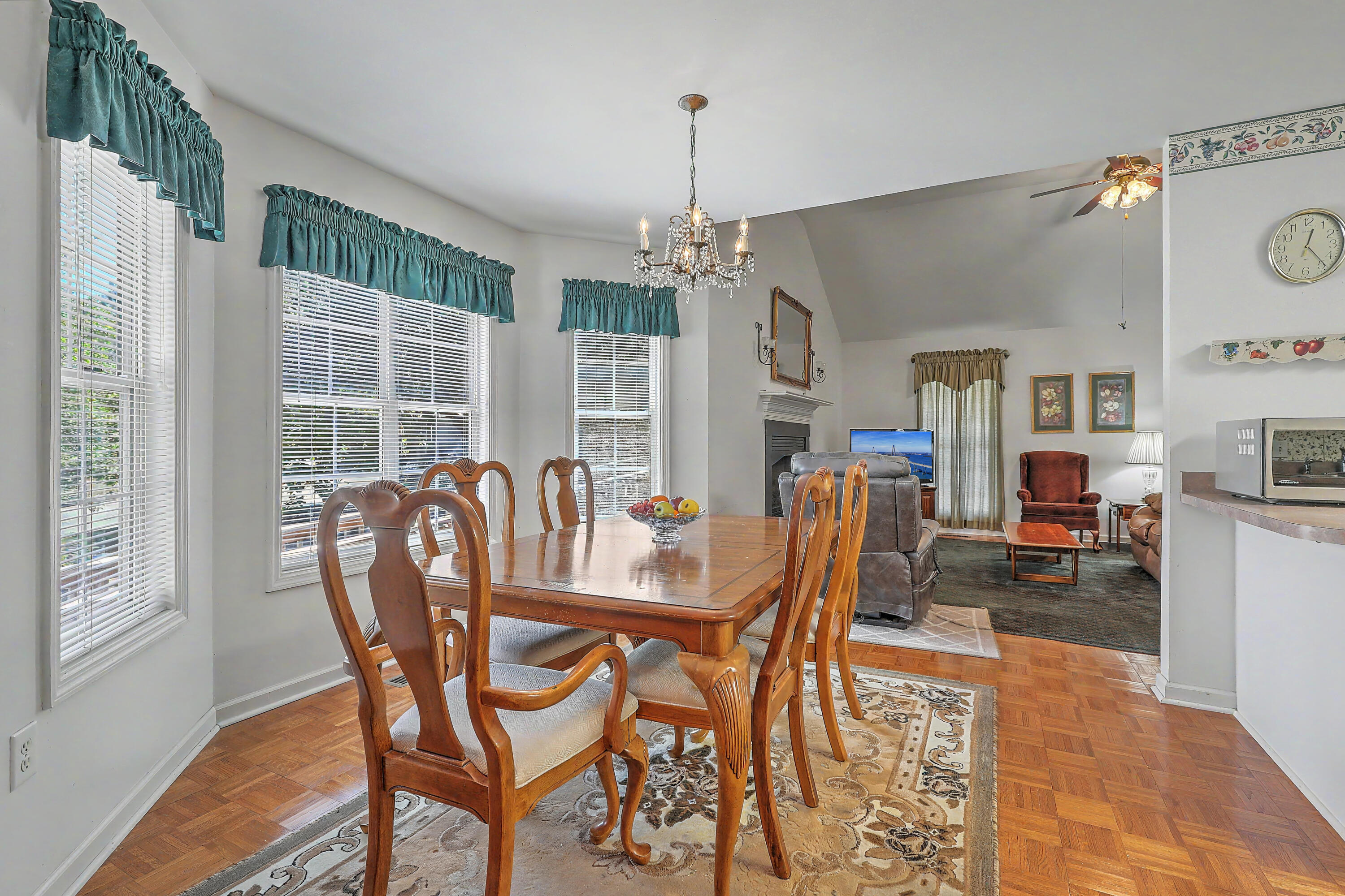 1186 Redbud Court