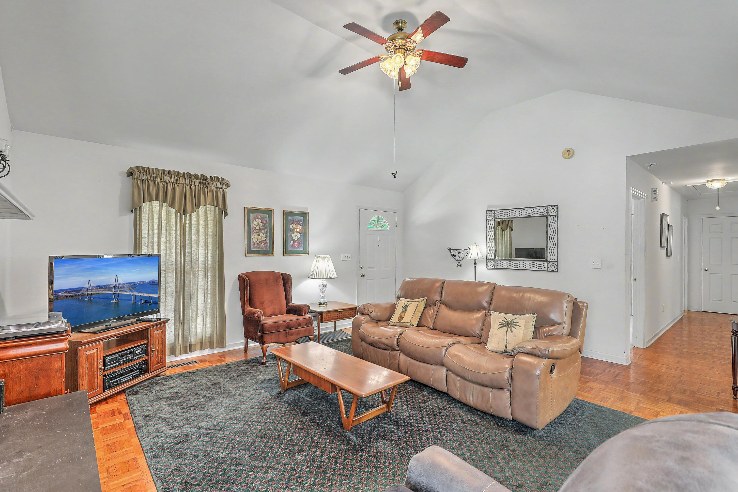 1186 Redbud Court