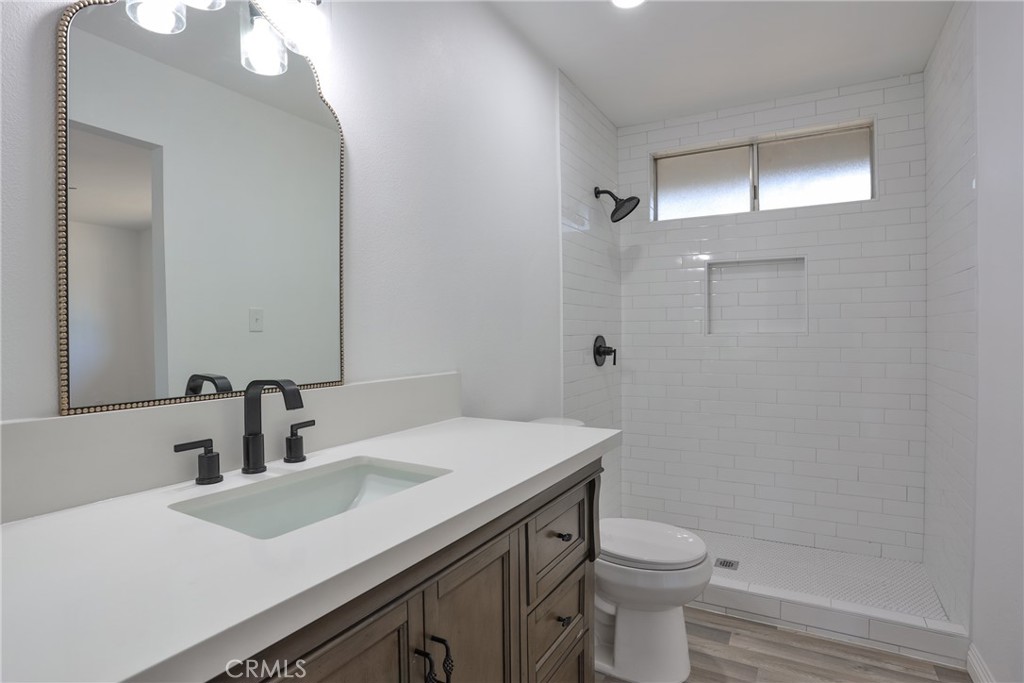 30150 Emerald Lane