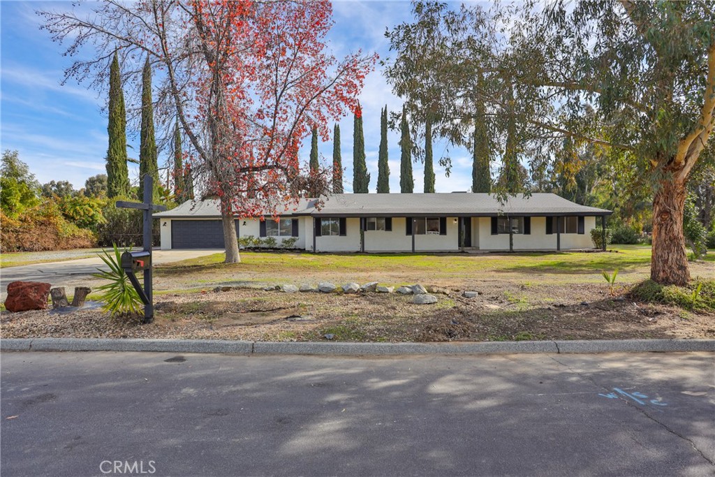 30150 Emerald Lane