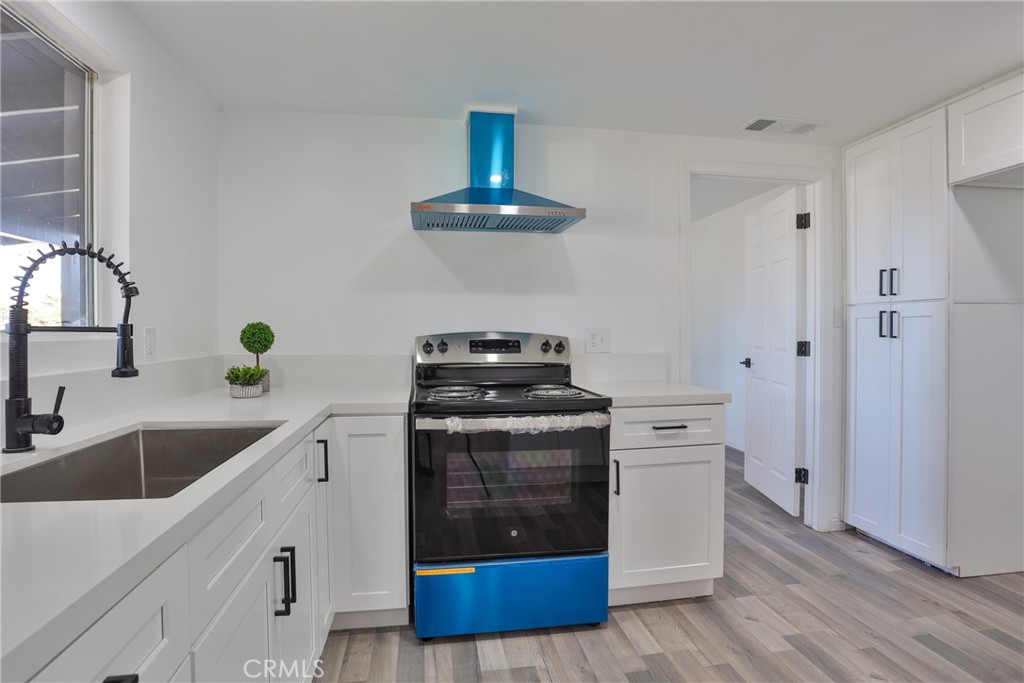 30150 Emerald Lane