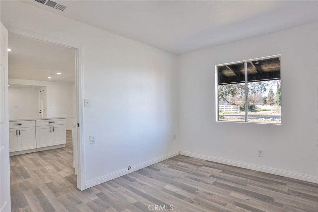 30150 Emerald Lane