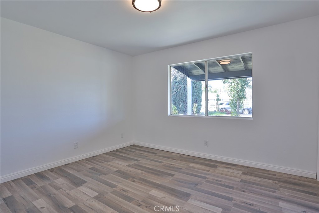 30150 Emerald Lane