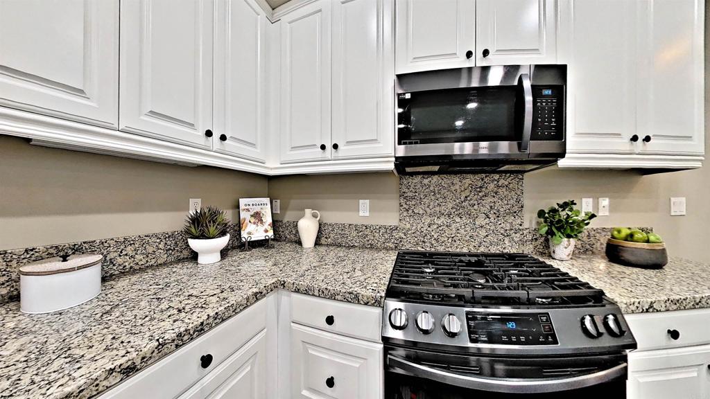 260 Candera Ln