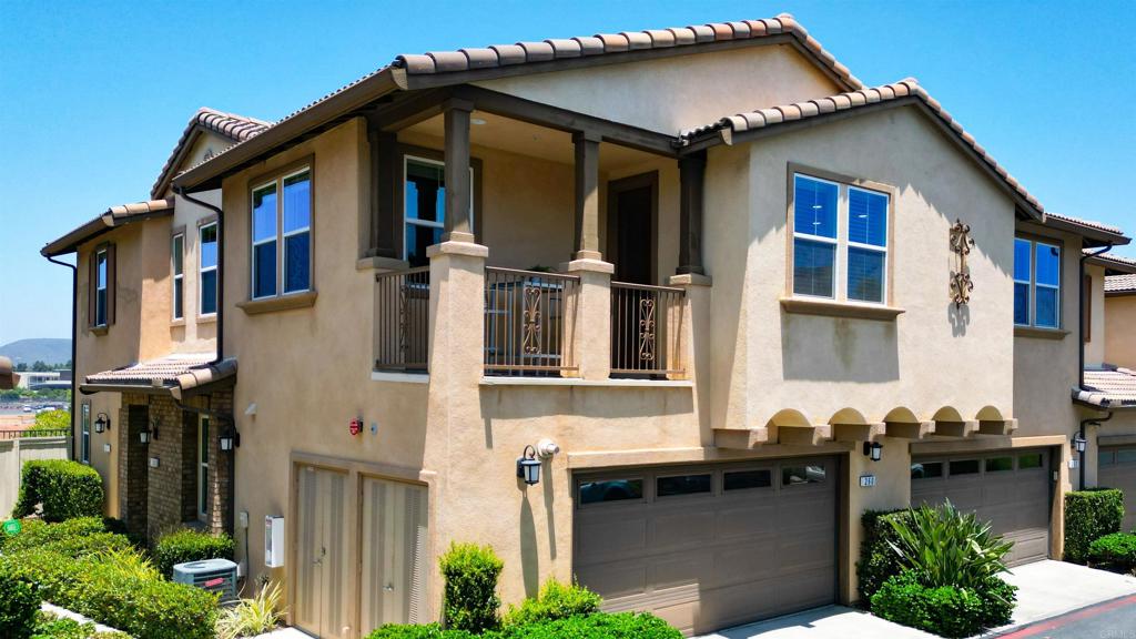 260 Candera Ln