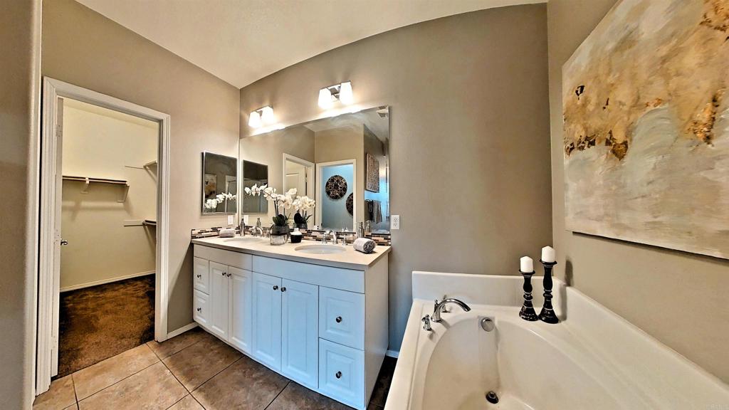 260 Candera Ln