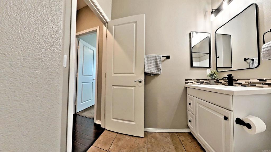 260 Candera Ln