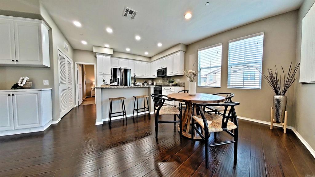 260 Candera Ln