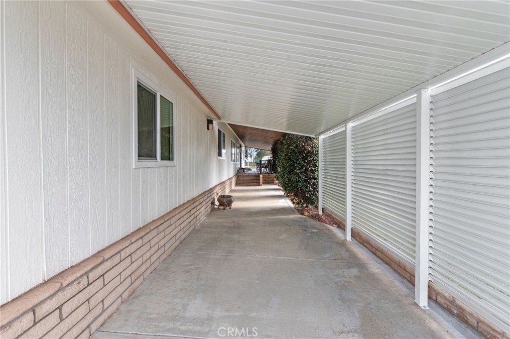1739 Hoop Way
