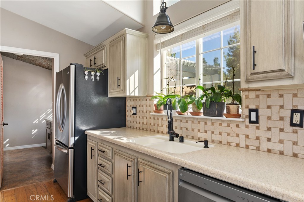 39530 Spanish Oaks Drive