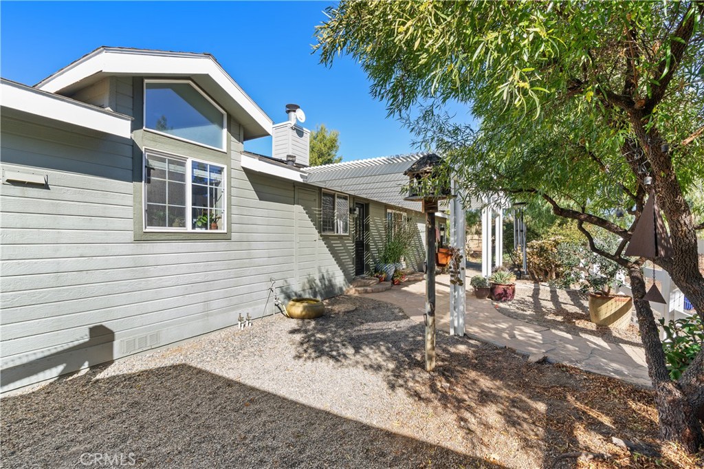 39530 Spanish Oaks Drive