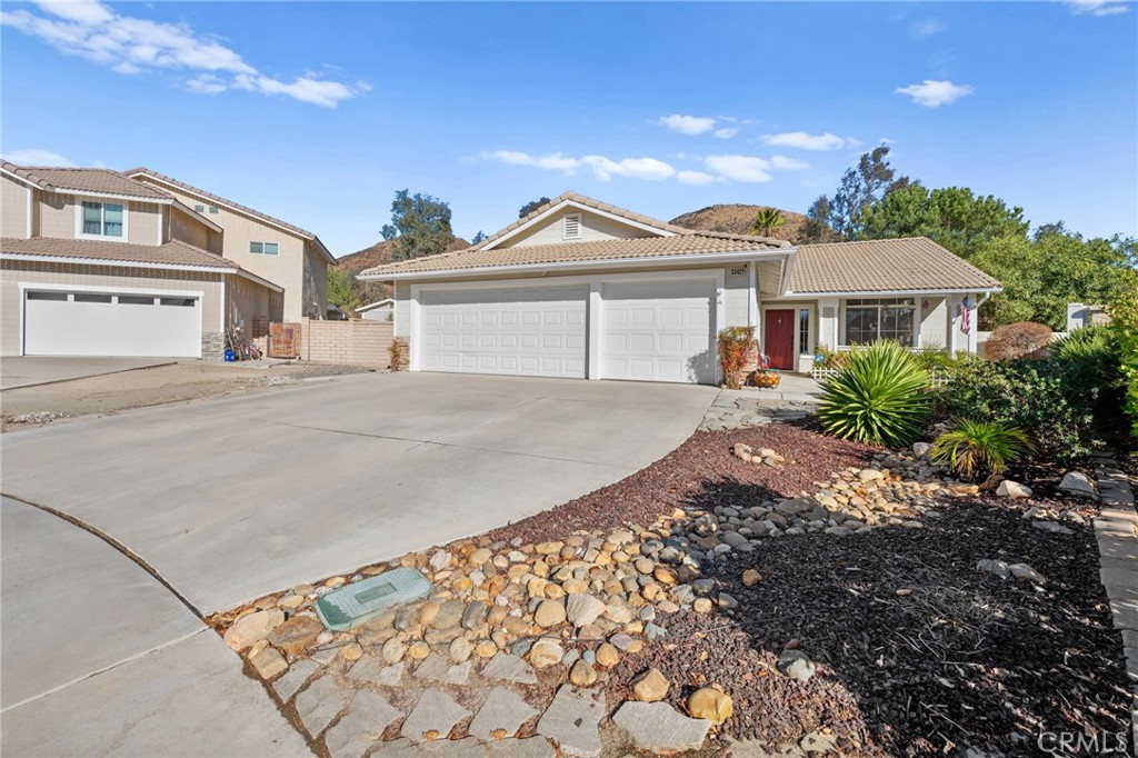 33422 Hillcrest Court