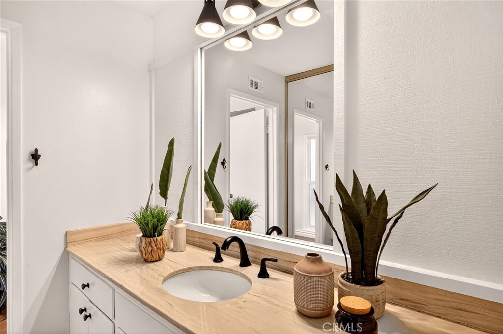 16731 San Salvador Rd