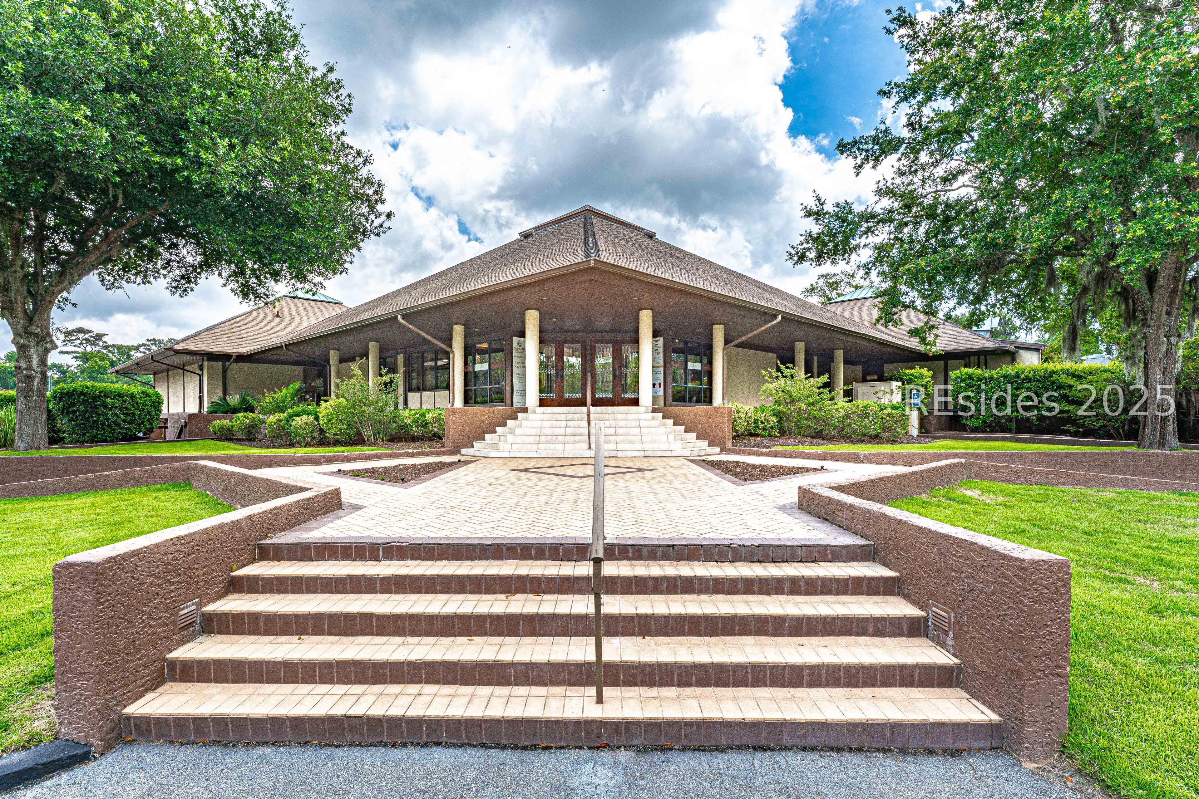 100 Shipyard Drive Unit: 703
