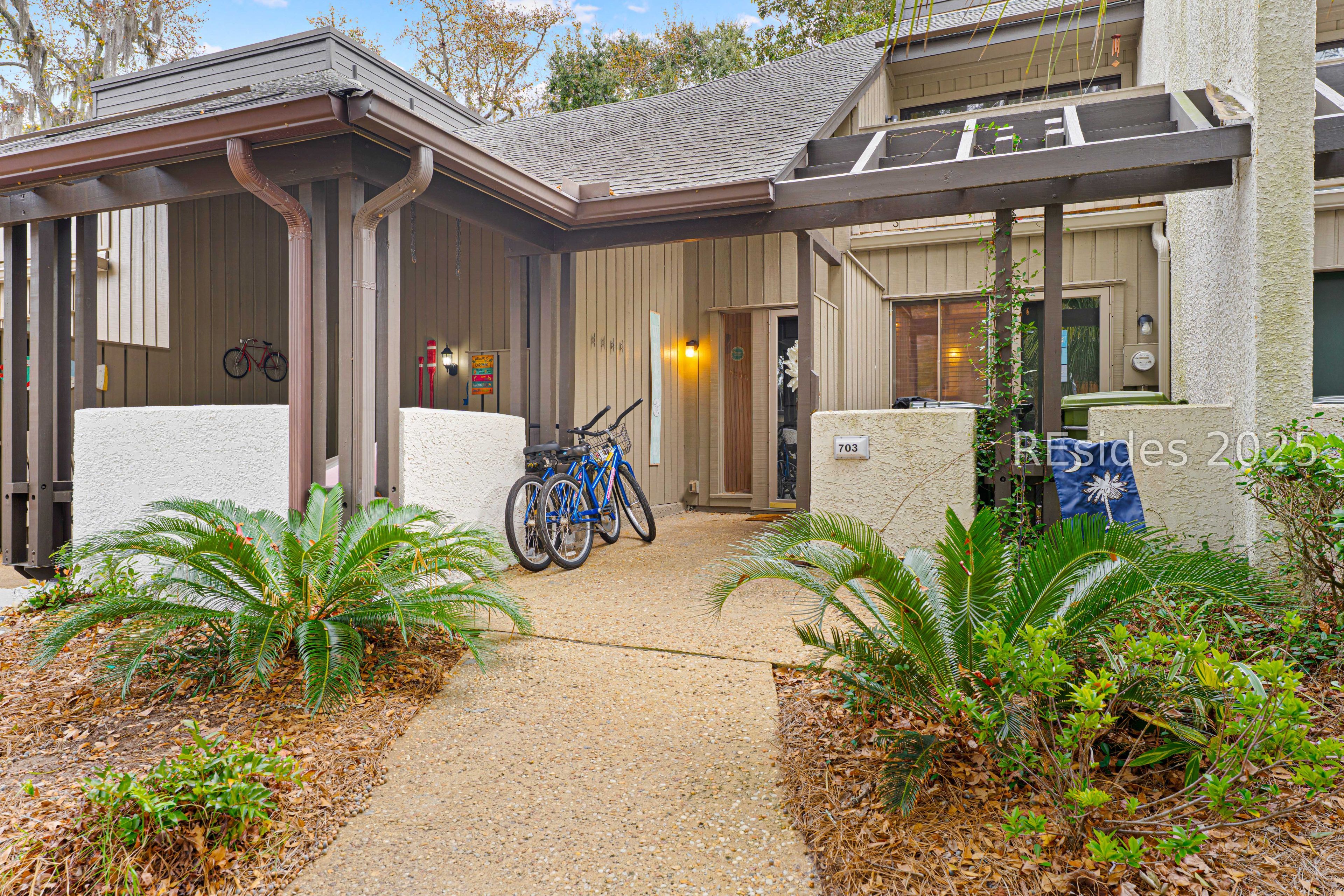 100 Shipyard Drive Unit: 703