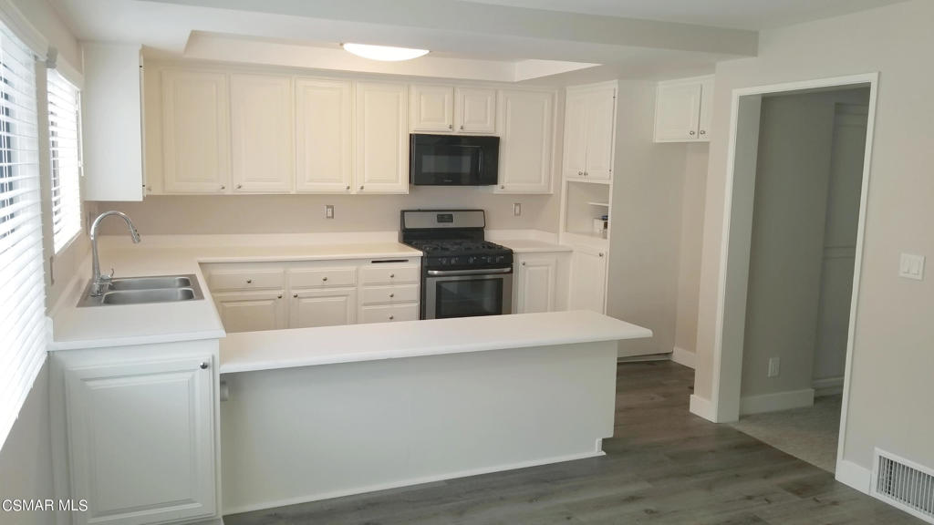 6265 Canoga Avenue 51