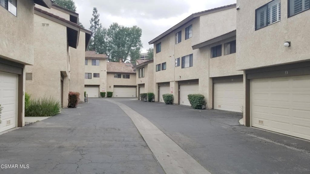 6265 Canoga Avenue 51