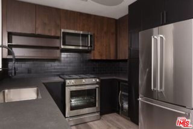 950 S Fairfax 244