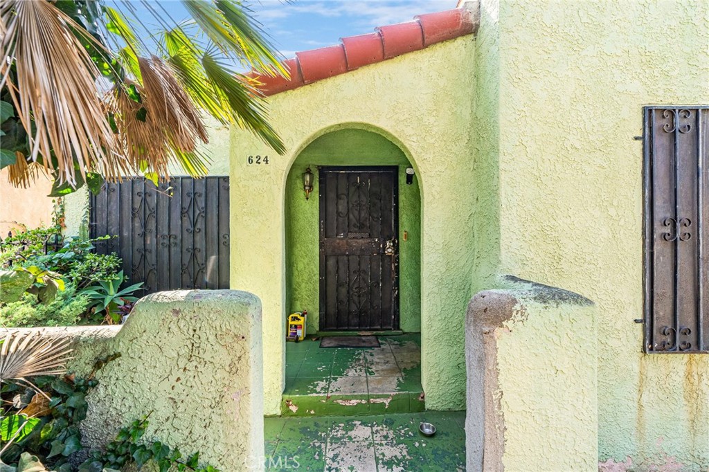 624 W 102nd Street