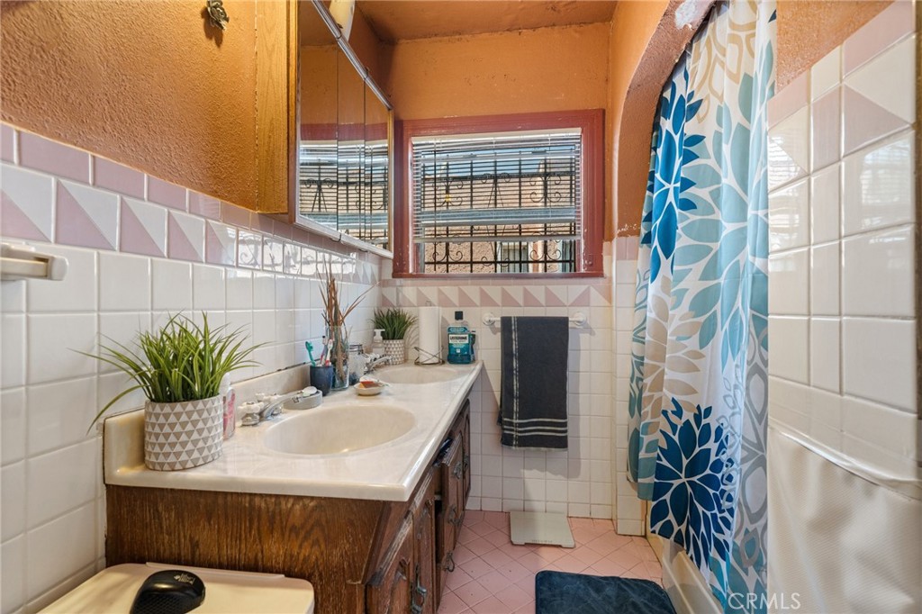 624 W 102nd Street