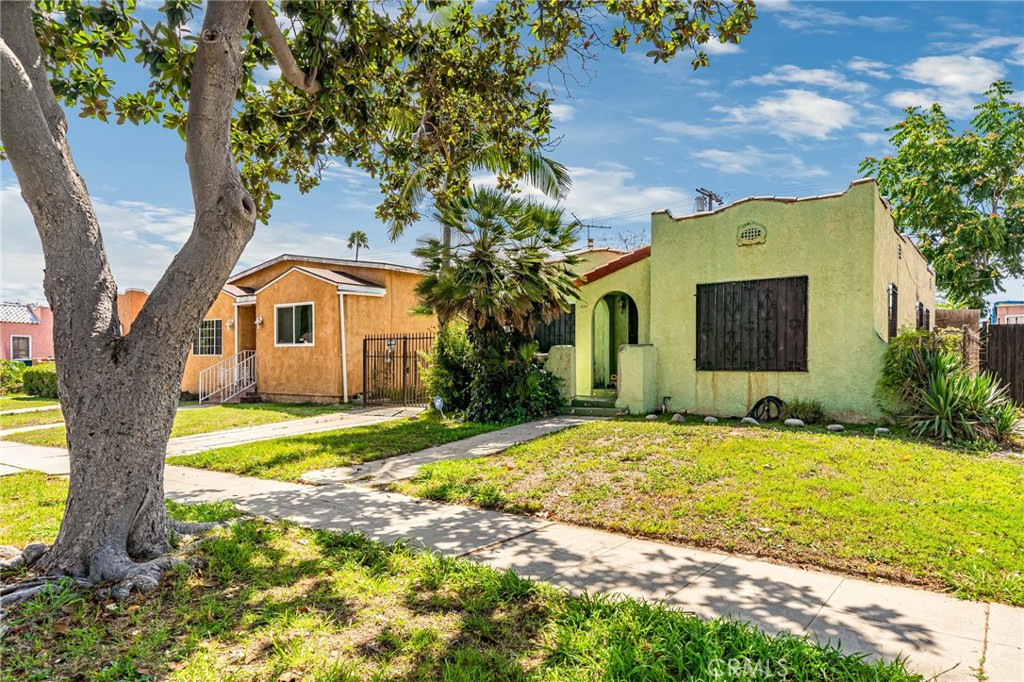 624 W 102nd Street