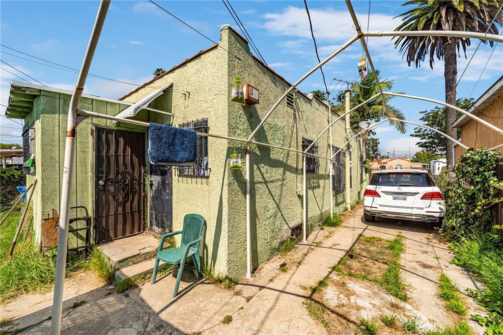 624 W 102nd Street
