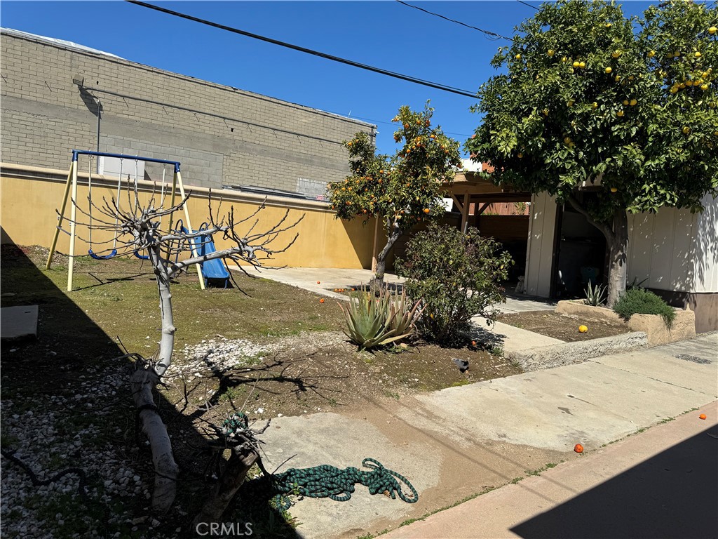 943 N Macneil Street