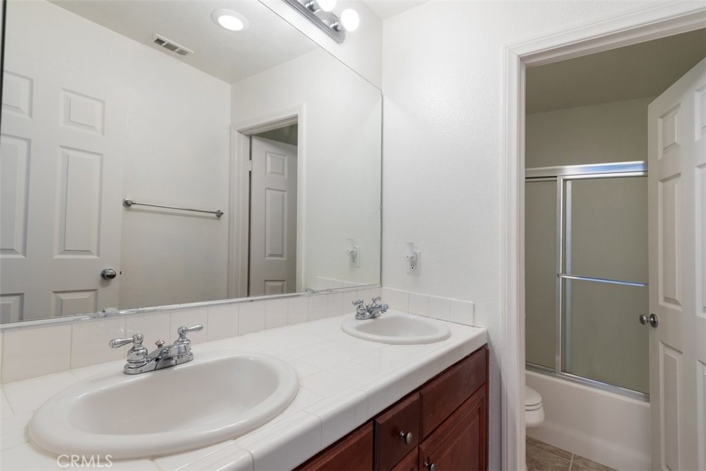 39438 Desert Lilly Court