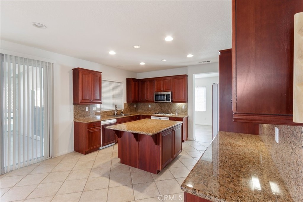 39438 Desert Lilly Court