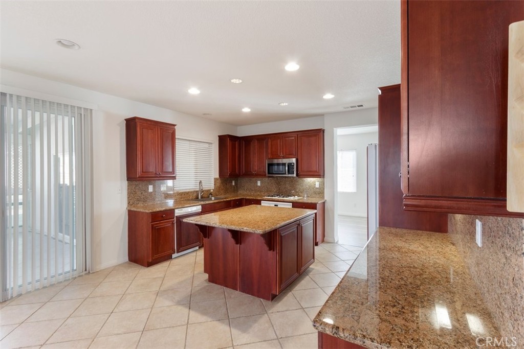 39438 Desert Lilly Court