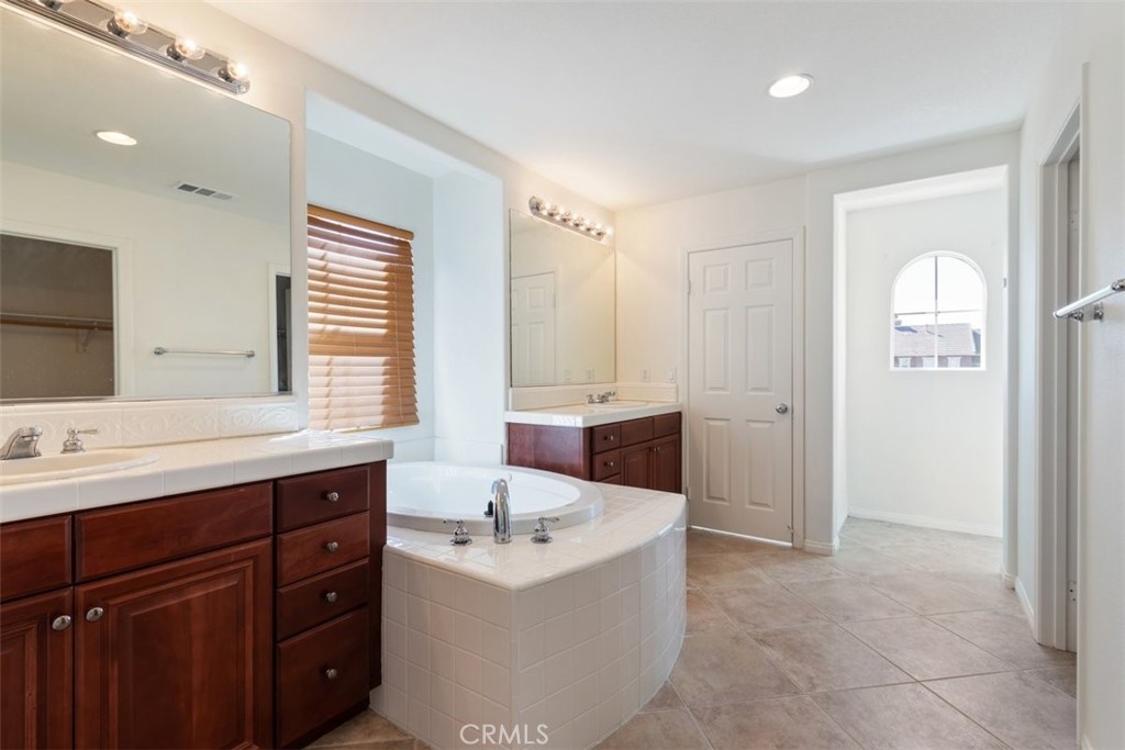 39438 Desert Lilly Court