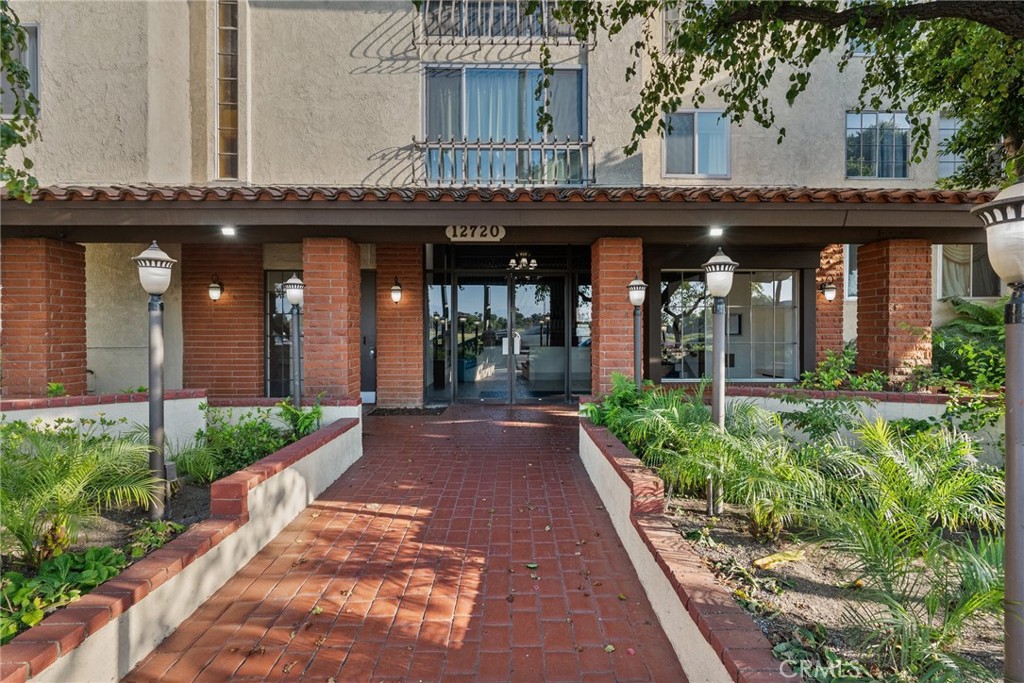 12720 Burbank Boulevard 228