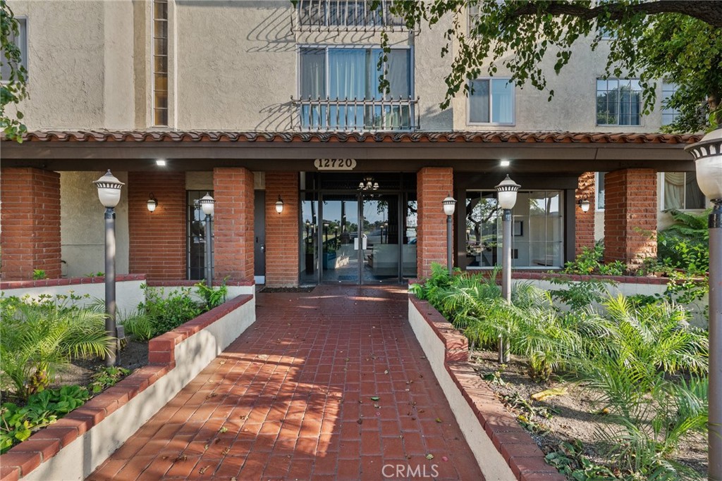 12720 Burbank Boulevard 228
