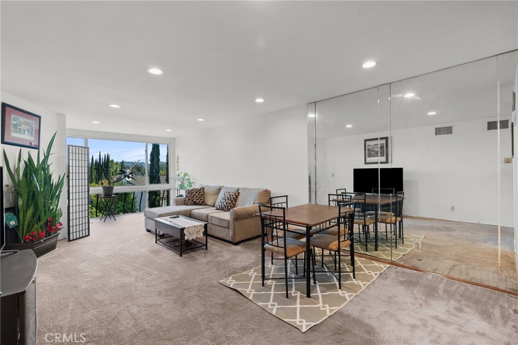12720 Burbank Boulevard 228