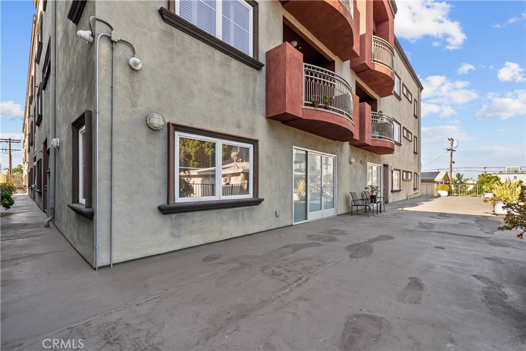 11124 Burbank Boulevard 106