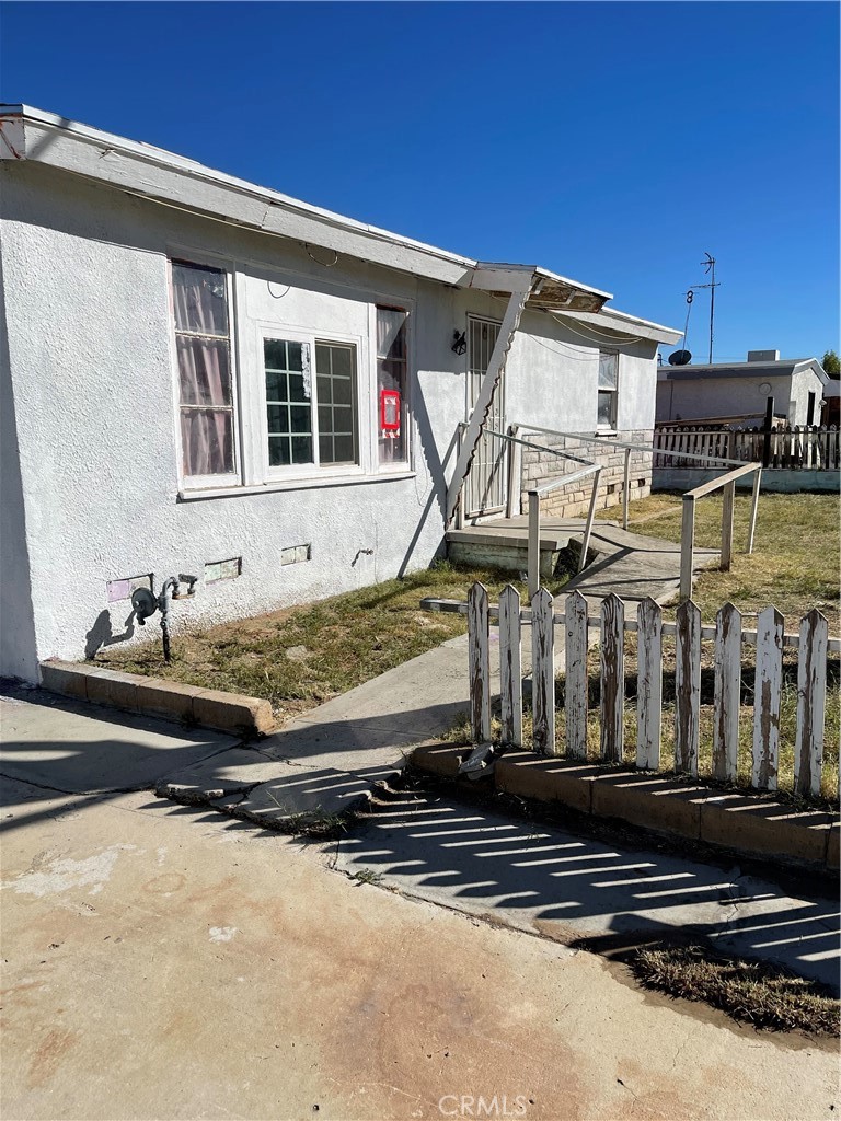 328 N Helena Street