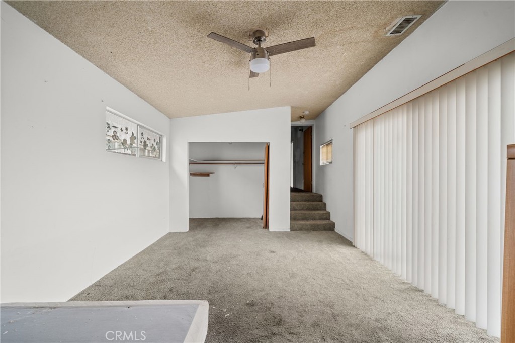 328 W Hillsdale Street