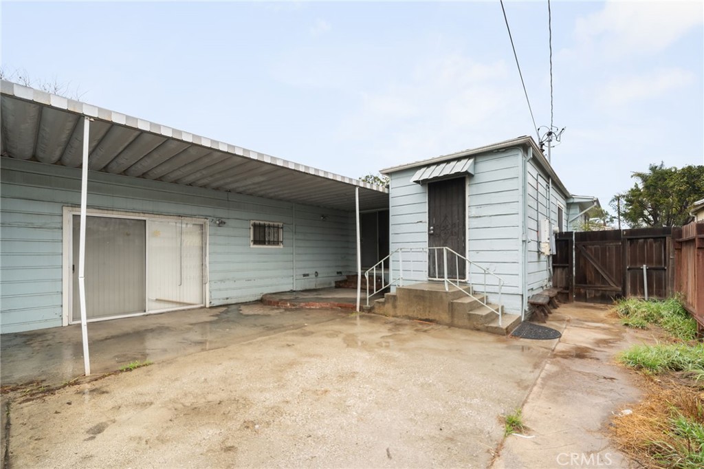 328 W Hillsdale Street