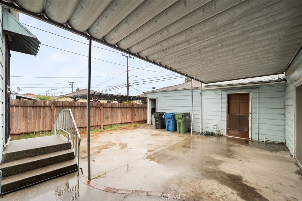 328 W Hillsdale Street