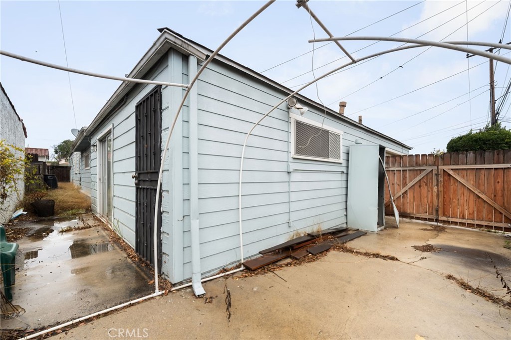 328 W Hillsdale Street
